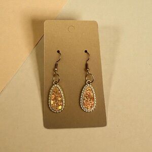 Fashion Teardrop Sparkled Earrings